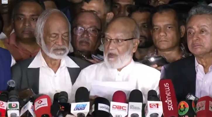 বিতর্কিত উপদেষ্টাদের বাদ দিয়ে উপদেষ্টা পরিষদ পুনর্গঠনের দাবি বিএনপির