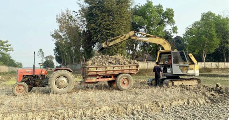 কমলগঞ্জে ফসলি জমির মাটি কাটার মহোৎসব