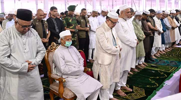 জাতীয় ঈদগাহে ঈদের নামাজ আদায় করলেন প্রধান উপদেষ্টা