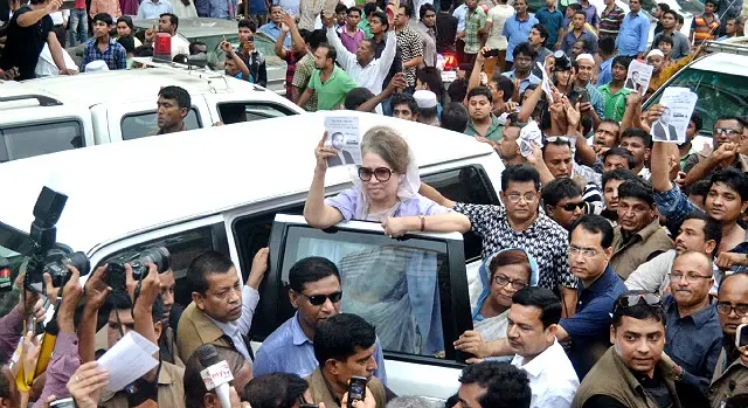 দেশে ফিরবেন খালেদা জিয়া, রাস্তায় কাউকে না দাঁড়ানোর অনুরোধ ডিএমপির