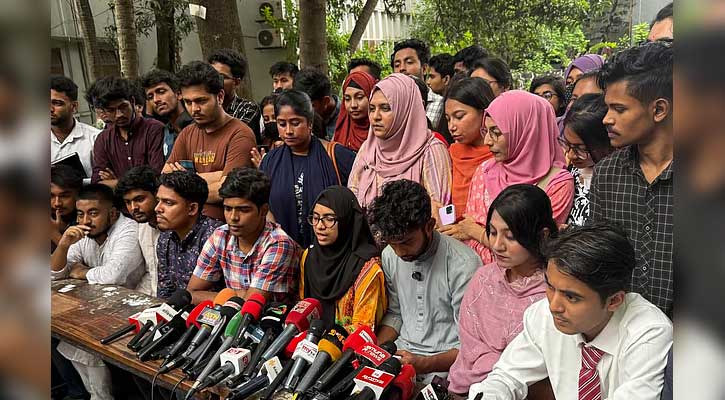 অন্তর্বর্তী প্রশাসন গঠনের প্রজ্ঞাপন না হলে সোমবার থেকে সাত কলেজের আন্দোলন শুরু
