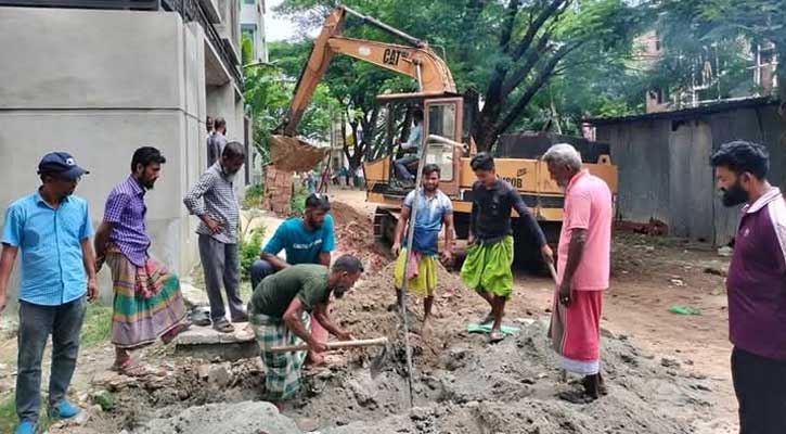 নারায়ণগঞ্জ জেলার মদনপুরে ইস্ট টাউনে অবৈধ গ্যাস সংযোগ বিচ্ছিন্ন