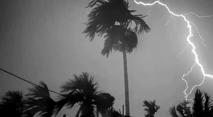 আবহাওয়া অফিসের সতর্কতা: ময়মনসিংহ-সিলেটে ঝোড়ো হাওয়া ও বজ্রবৃষ্টির আশঙ্কা