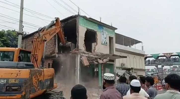 সোনারগাঁয়ে অবৈধ স্থাপনা ও আ.লীগের পার্টি অফিস  উচ্ছেদ