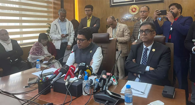 পণ্যের দাম বেশি হলে ৩৩৩ নম্বরে অভিযোগ জানাতে পারবেন : পলক