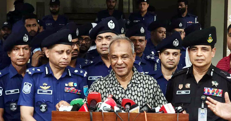 নির্বাচনের আগে সব অবৈধ অস্ত্র উদ্ধার নিশ্চিত করা হবে: স্বরাষ্ট্র উপদেষ্টা