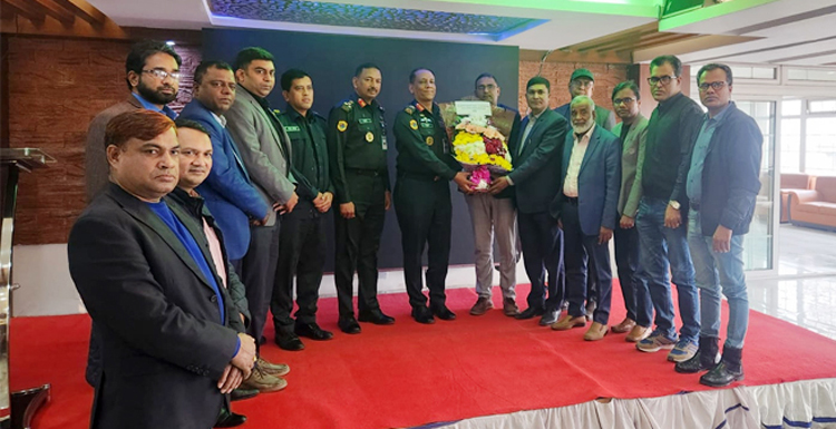 বন্দিকে ডান্ডাবেড়ি দেয় পুলিশ, কারাগারের সম্পৃক্ততা নেই