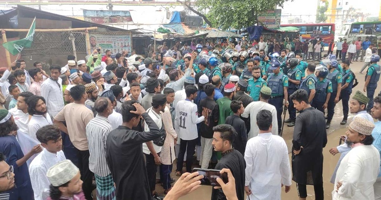 মাওলানা রইস হত্যা : চট্টগ্রামের বিভিন্ন স্থানে সড়ক অবরোধ