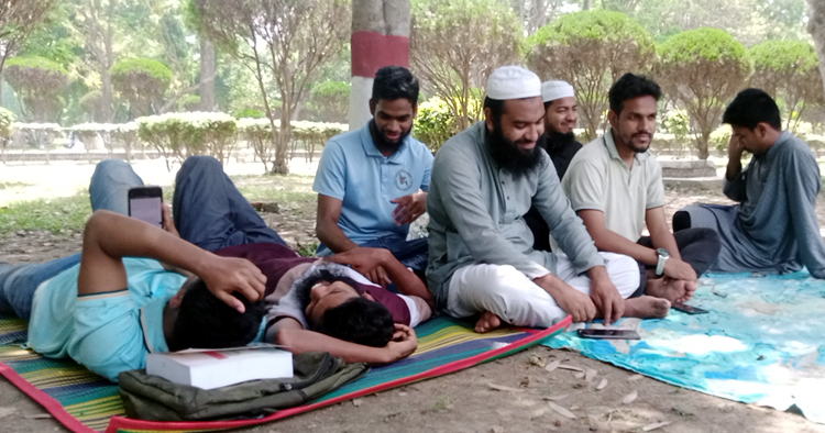 কুয়েট ভিসির পদত্যাগের দাবিতে ইবি সমন্বয়কের অনশন