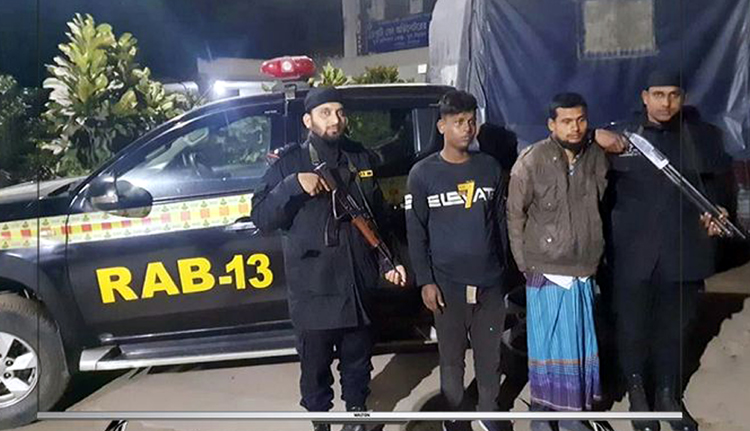 ফুলবাড়ীতে ফেন্সিডিলসহ দুই মাদক কারবারি গ্রেপ্তার
