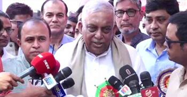 অবৈধ মজুতকারীদের বিরুদ্ধে কঠোর ব্যবস্থা নেওয়া হবে