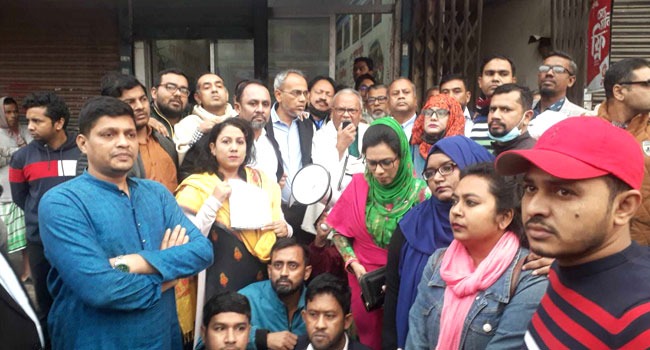 লুটেরাদের বিরুদ্ধে অবস্থান নিয়ে একতরফা ভোট বর্জনের আহ্বান রিজভীর