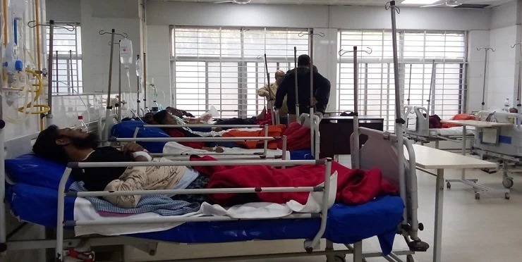 রাজধানীতে ট্রেনে আগুন: শেখ হাসিনা বার্নে ভর্তি ৮ জন