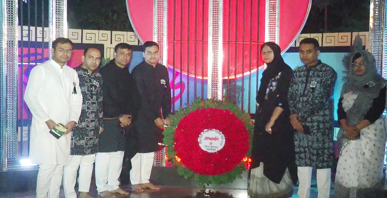মেহেরপুরে প্রথম প্রহরে ভাষা শহীদদের শ্রদ্ধাঞ্জলি