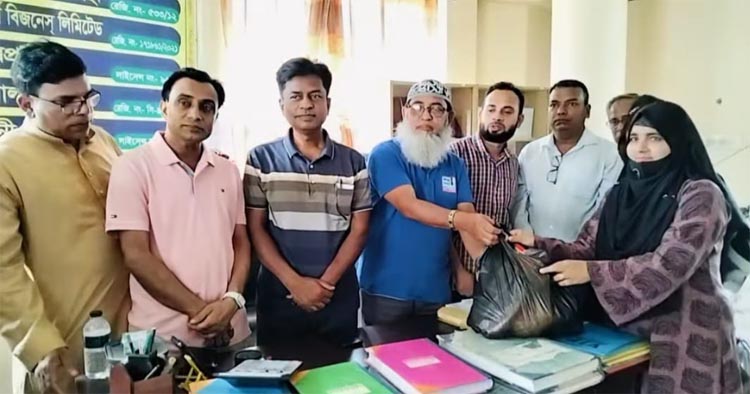 নবীনগরে সার্বজনীন গ্রুপের উদ্যোগে ঈদ সামগ্রী বিতরণ