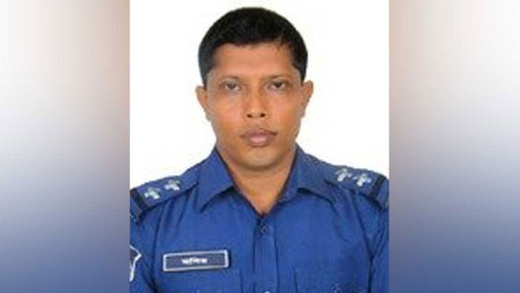 মাইক্রোবাস নিয়ন্ত্রণ হারিয়ে এসআই নিহত