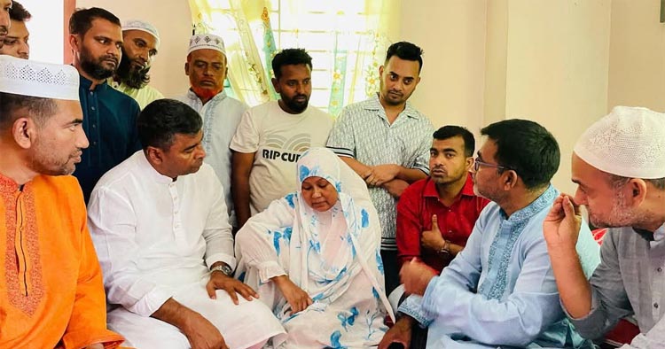 তুরাগে জুলাই’র শহীদ পরিবারের মাঝে তারেক রহমানের পক্ষ থেকে  ঈদ উপহার বিতরণ