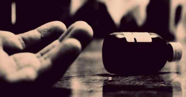 বিষপানে তরুণীর আত্মহত্যা