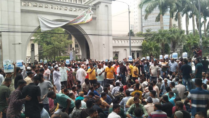 দক্ষিণ সিটি করপোরেশনে টানা আন্দোলন, অচল নগর ভবনের কার্যক্রম