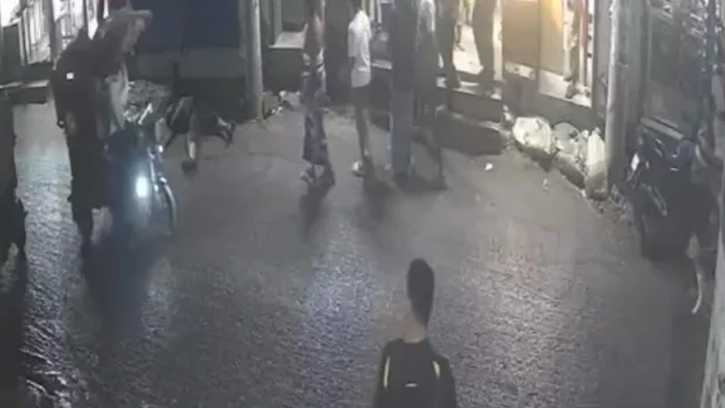 সাভারে প্রকাশ্যে যুবককে গুলি করে হত্যা 