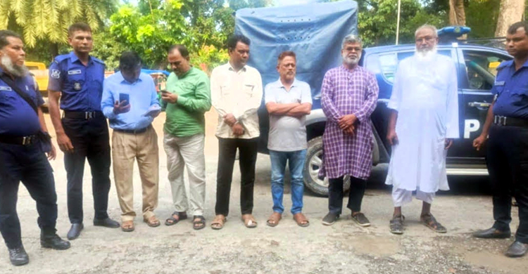 আইন শৃংখলা কমিটির সভায় এসে ফুলছড়িতে ৬ ইউপি চেয়ারম্যান আটক