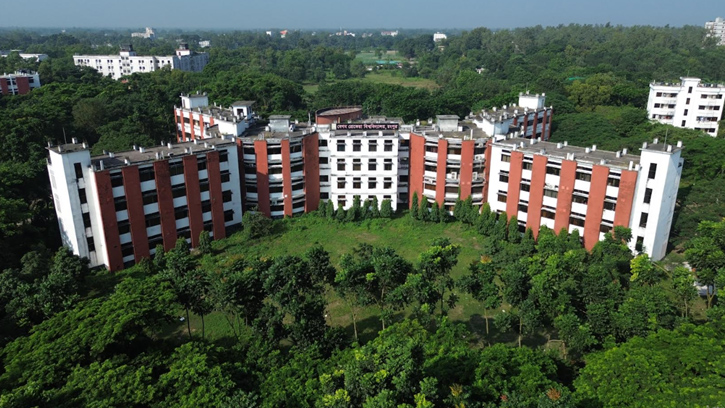 প্রতিষ্ঠা ১৬ বছরেও সমাবর্তনের মুখ দেখেনি বেরোবি শিক্ষার্থীরা 
