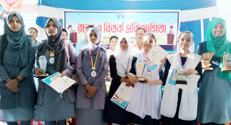 ফুলবাড়ীতে দুর্নীতি দমন কমিশনের আয়োজনে রচনা ও বিতর্ক প্রতিযোগিতা