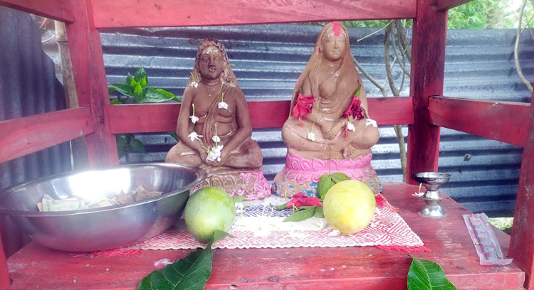 যশোরের মণিরামপুরে মাটি খুঁড়ে মিলল শত বছর আগের মূর্তি 