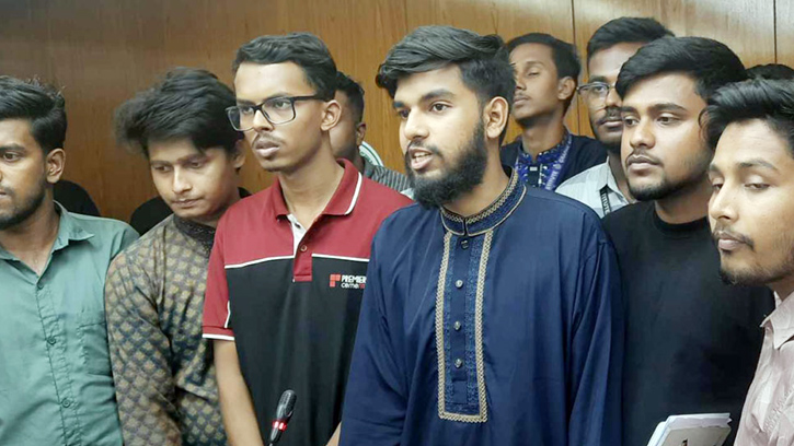 ‘বৈঠকে সন্তুষ্ট নন, কঠোর আন্দোলনের ডাক আসবে’