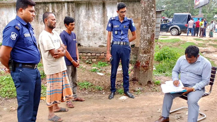 ফুলবাড়ীতে ভ্রাম্যমান আদালতের অভিযানে মাদক সেবনের দায়ে আটক ২