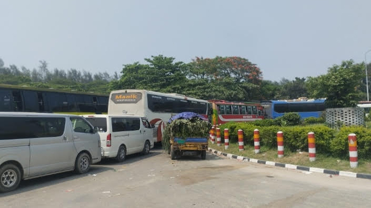 যমুনা সেতুর পশ্চিম পাড়ে কমছে যানজট, পূর্ব পাড় স্বাভাবিক