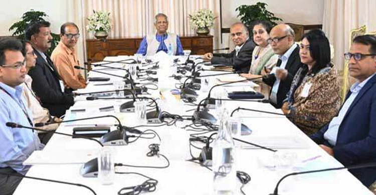 ৩২ হাজার প্রধান শিক্ষক পদ শূন্য, দ্রুত নিয়োগের নির্দেশ প্রধান উপদেষ্টার