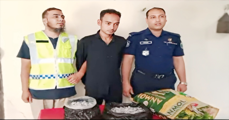 বদলগাছীতে ৯শ পিস এ্যাম্পুল উদ্ধার, এক মাদক কারবারি আটক 