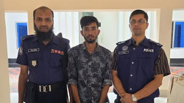 কক্সবাজারের ইয়াবা কারবারি নোয়াখালীতে গ্রেফতার
