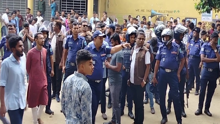 সারজিসের উপস্থিতিতে এনসিপি-বৈষম্যবিরোধী আন্দোলনের দফায় দফায় সংঘর্ষ