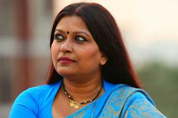 নির্মাতা চয়নিকা চৌধুরীর বিরুদ্ধে গ্রেপ্তারি পরোয়ানা