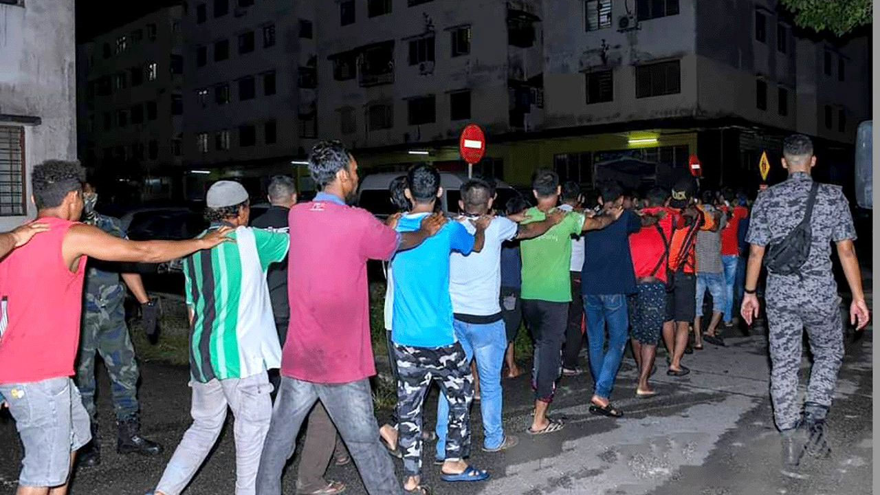 মালয়েশিয়ায় ২০৫ বাংলাদেশীসহ ৫৬০ অভিবাসী আটক