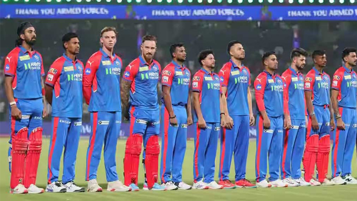 মুস্তাফিজদের ছিটকে দিয়ে শেষ চারে মুম্বাই