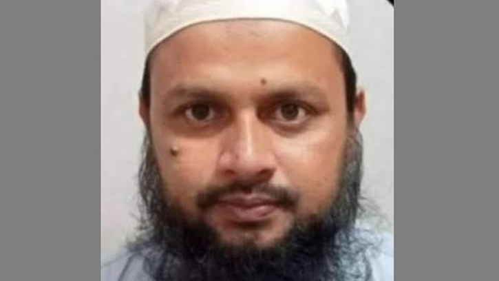 শিক্ষককে কুপিয়ে হত্যা, গণপিটুনিতে হামলাকারীর মৃত্যু 
