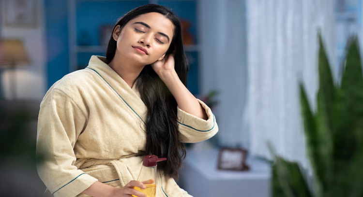 চুল ঘন করবেন প্রাকৃতিক উপায়ে 