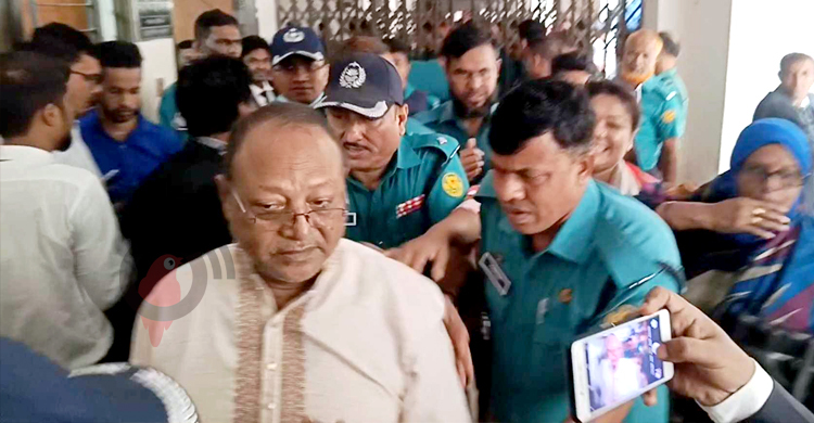 একটা চেয়ারে আমাকে বসানো হয়: হাসান সারওয়ার্দী 