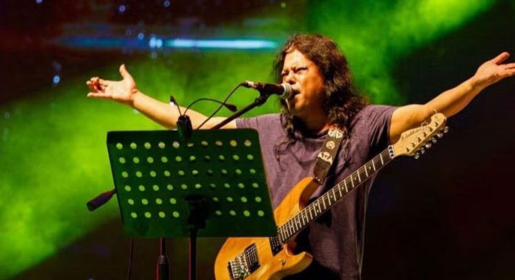 যুক্তরাষ্ট্রে অনুষ্ঠিত হল নগর বাউল জেমস এর কনসার্ট