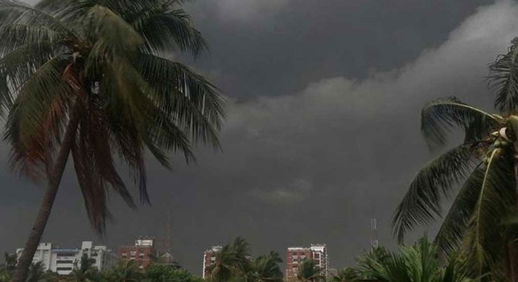 দুপুরের মধ্যে ঝড়ের সম্ভাবনা, সতর্ক থাকুন ঢাকাসহ ১৭ অঞ্চলে