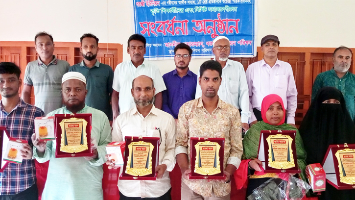 পাঁচবিবিতে কৃতি শিক্ষার্থী,প্রতিষ্ঠান প্রধান ও সমাজসেবীদের সংবর্ধনা প্রদান  
