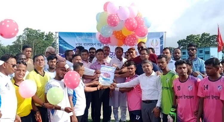 নীলফামারী জেলা প্রশাসক ফুটবল টুর্নামেন্ট-২০২৫ এর উদ্বোধন