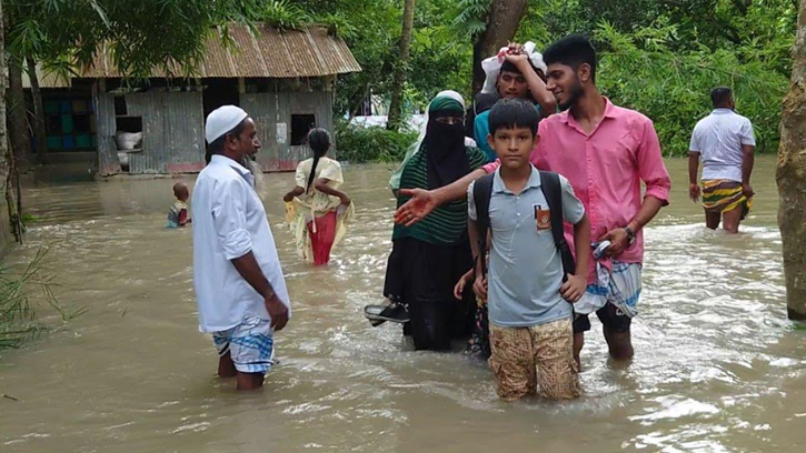 চাঁদপুরে মেঘনার পানি বিপদসীমার ওপরে, উপকূলীয় অঞ্চল প্লাবিত