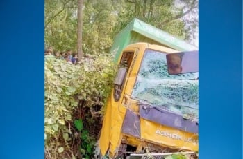অটোরিকশা-কাভার্ডভ্যান সংঘর্ষে নিহত ৩