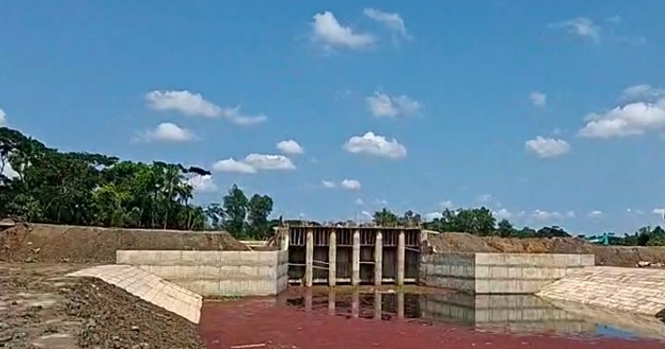 চট্টগ্রামের হালদায় ২২ কোটি টাকায় আধুনিক ডিজিটাল স্লুইস গেট, শেষ পর্যায়ে কাজ