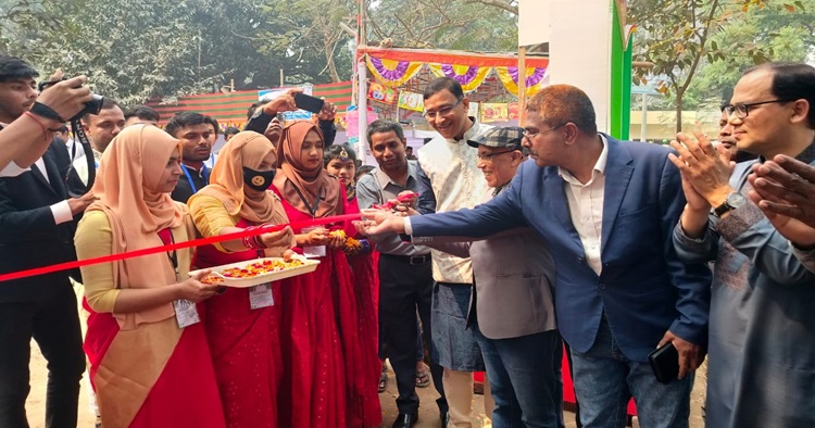 উলিপুরে বইমেলার উদ্বোধন 
