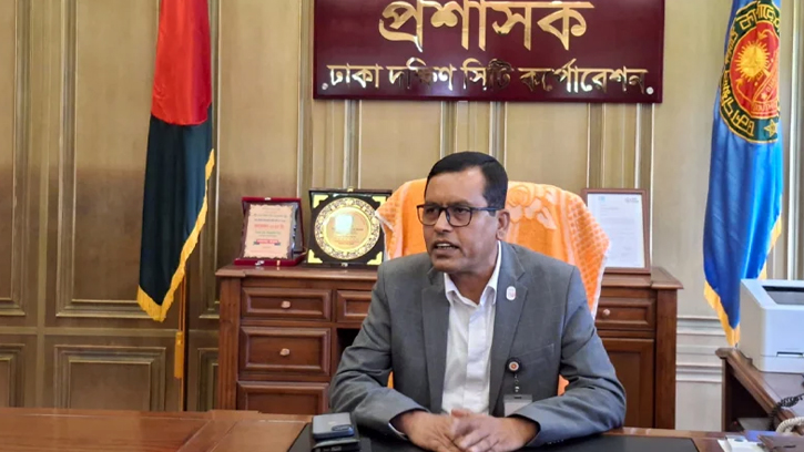 নগর ভবনে ফিরলেন ডিএসসিসি প্রশাসক মো. শাহজাহান মিয়া